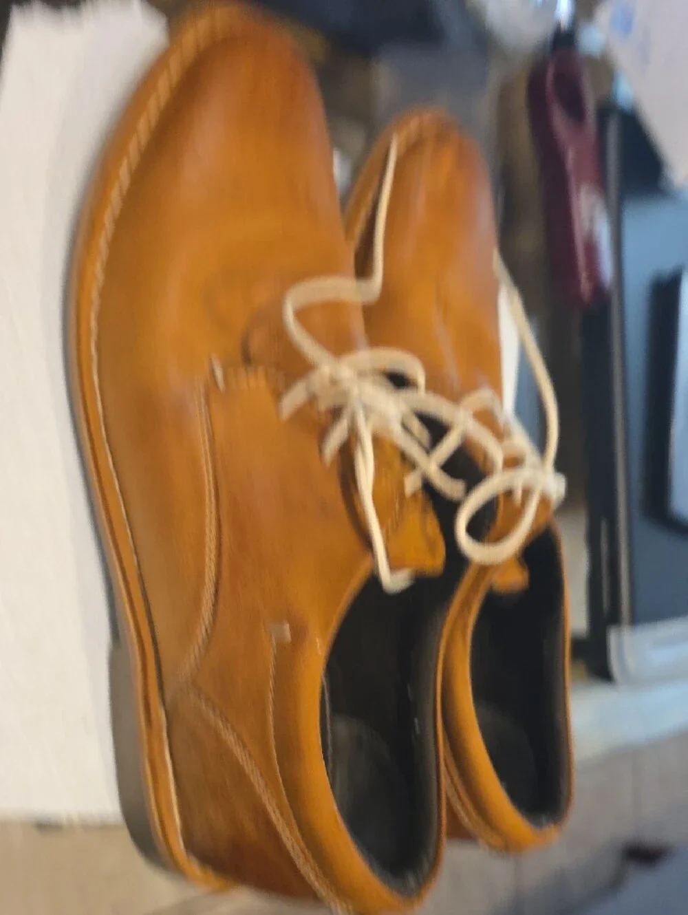 Steve Madden Brown Leather Chukka Boots with Cream Laces